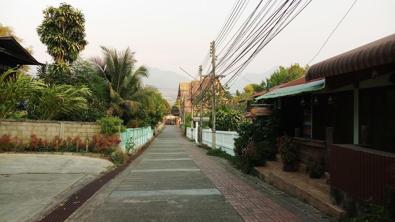 P.L.P Guesthouse - Mae Hong Son Exterior photo